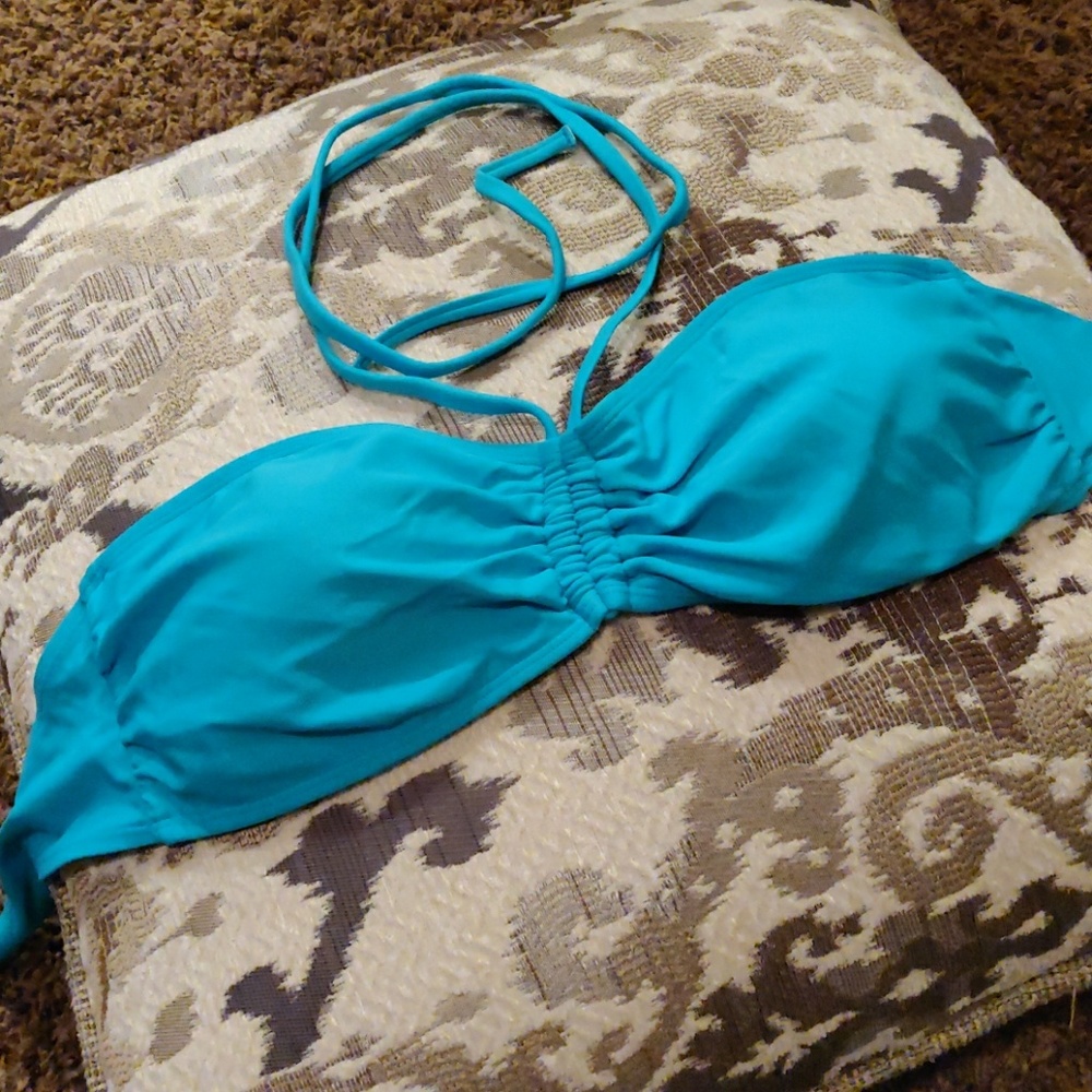Bikini top halter type
